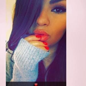 Meet your Posher, Iris